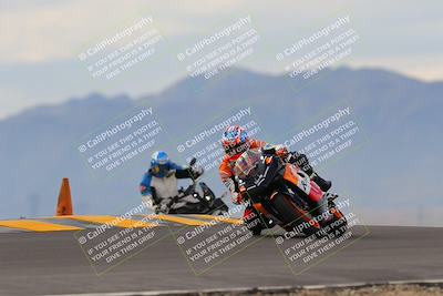 media/Sep-11-2022-SoCal Trackdays (Sun) [[81b7e951af]]/Turn 9 (930am)/